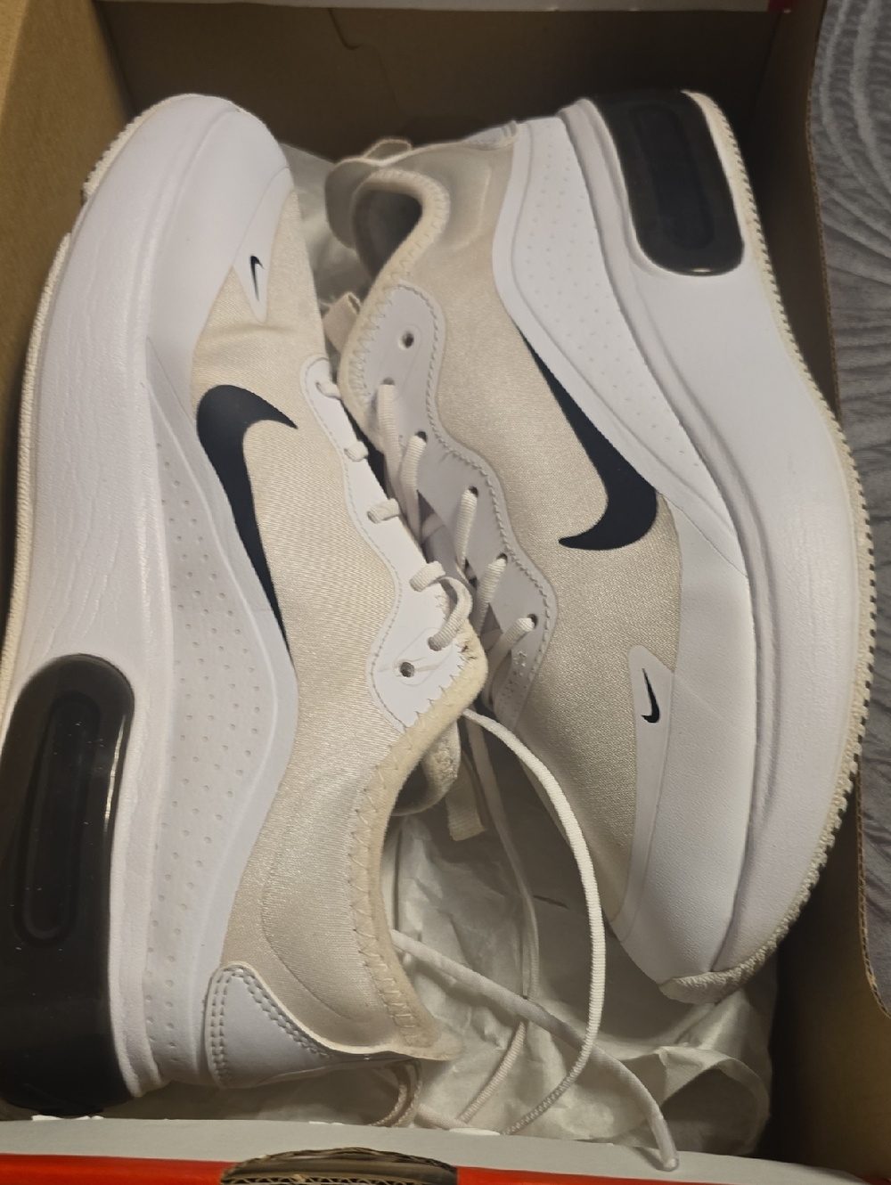 Nike Air Max Dia Women White and Black Sneakers